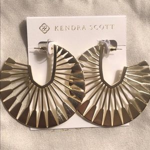 GOLD KENDRA SCOTT EARRINGS